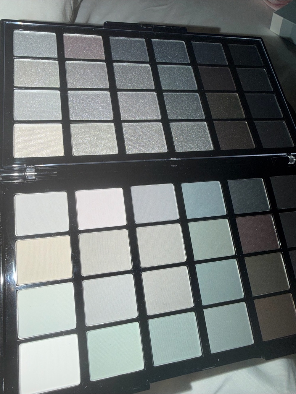 48 Colour Book Eyeshadow Palette - Blue Gray to Taupe Tones